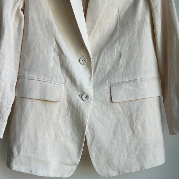 Everlane The Linen Oversized Blazer in Canvas - Picture 5 of 16
